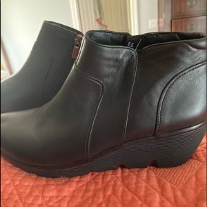 Clarks leather size 10 wedge bootie.